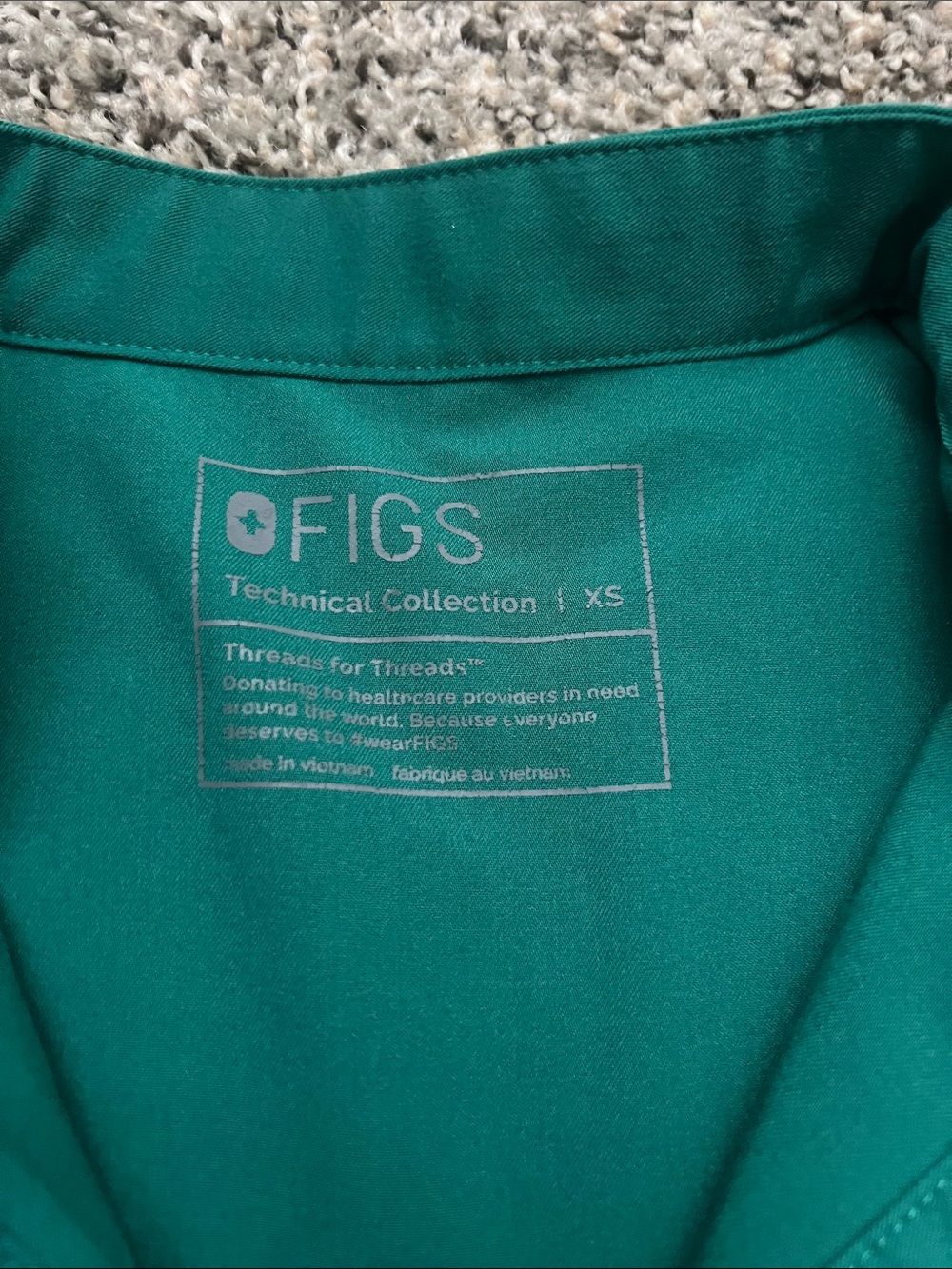 Figs Women's hunter green Rafaela scrub top - Picture 2 of 3